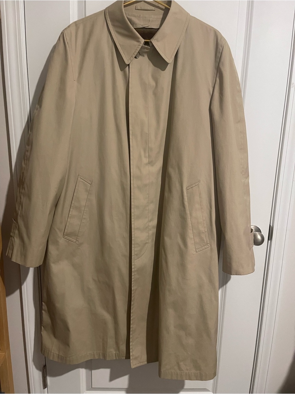 London Fog Beige Trench Coat 44L Zip in warm furry lining